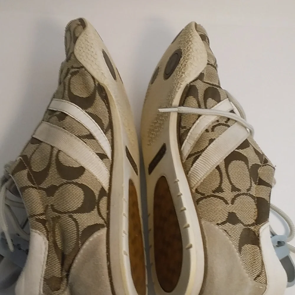 Coach women classic
